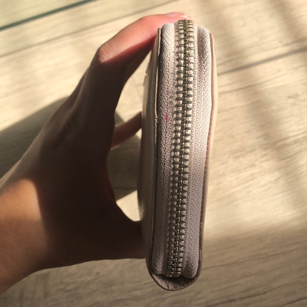 Tory Burch Wallet π - Picture 5 of 8
